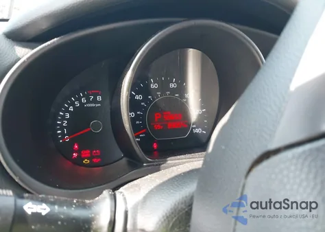 2016 Kia Soul z USA, uszkodzony, nr VIN KNDJN2A22G7401035